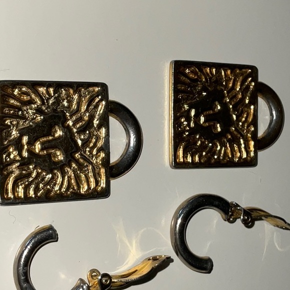 Removable Gold-Tone Lion Face Charms On Silver-Tone Small Clip Hoops - Picture 10 of 14